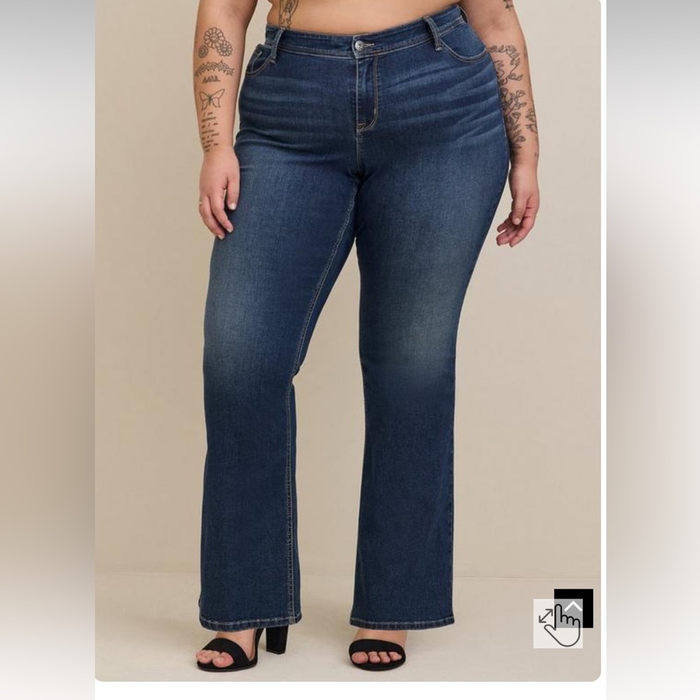 Torrid Luxe Slim Boot Super Stretch Mid-Rise Jean NWT